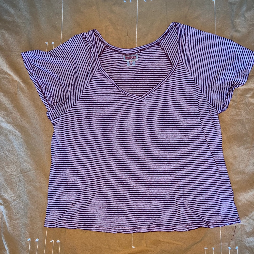 Mossimo Supply Co Red and White Striped V-Neck Size Medium - Picture 3 of 4